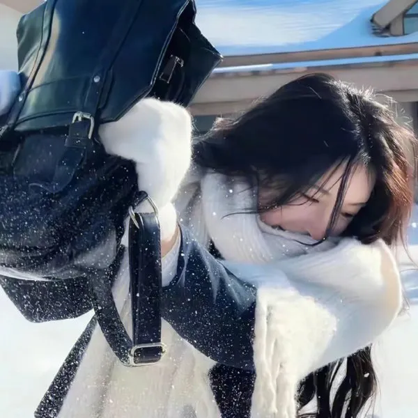 女性悬疑复仇《小姐》同类绝佳作品《女教师》：压抑女教师的极致反击，阶级与欲望的崩塌