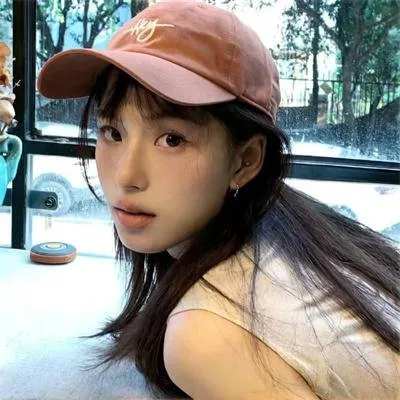 【深夜美食】《爱吃拉面的小泉同学》早见明里：为了吃遍全日本最好吃的拉面，女高中生的狂热日常